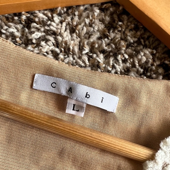 Cabi beige laced top size L(M) - Picture 4 of 6